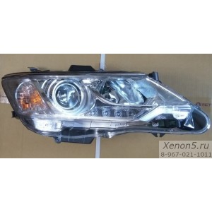 Оригинальная ксеноновая фара Toyota Camry v55 правая 8114533891